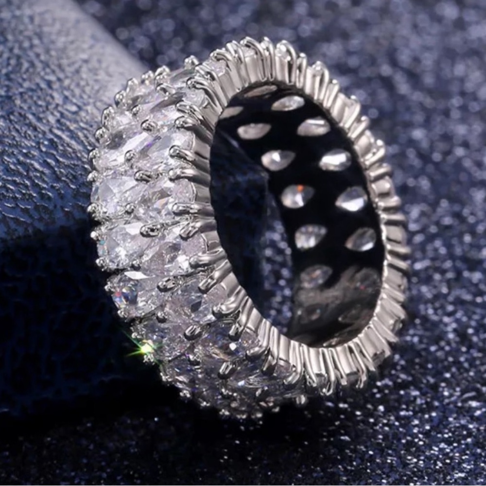 NEW 925 STERLING SILVER ETERNITY DIAMOND RING, CUTE RING, SHINY RING. - Picture 5 of 6